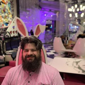 Meet your Posher, Adam